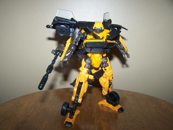 In Hand Images High Octane Bumblebe, 1967 Bumblebee, Slug, Scorn Deluxe Transformers Age Of Extinction Toys  (1 of 50)
